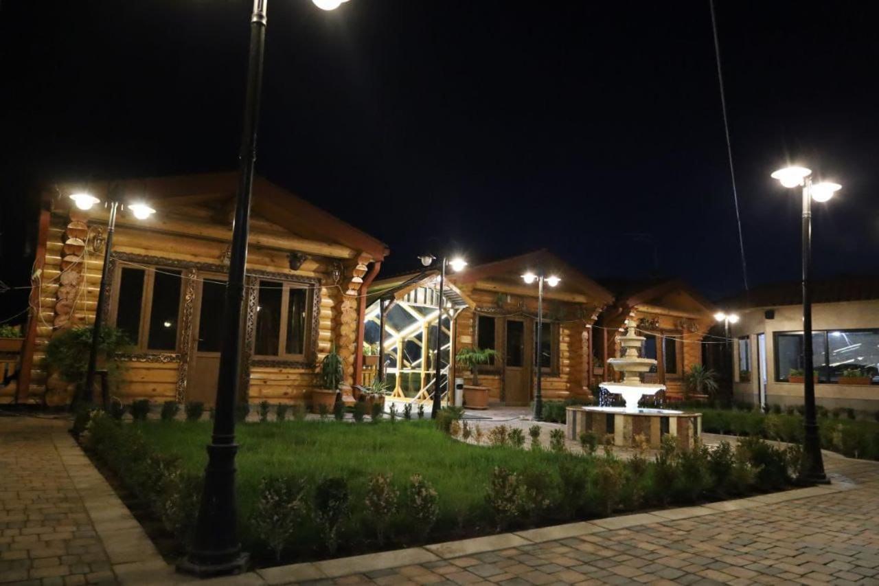 Tnak Hotel Jerevan Exteriör bild