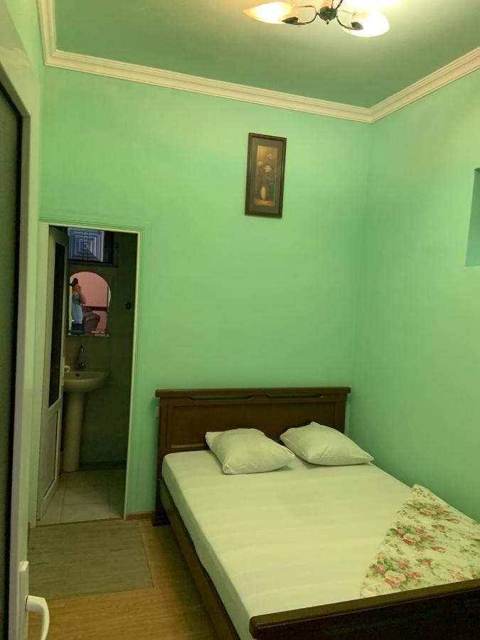 Tnak Hotel Jerevan Exteriör bild