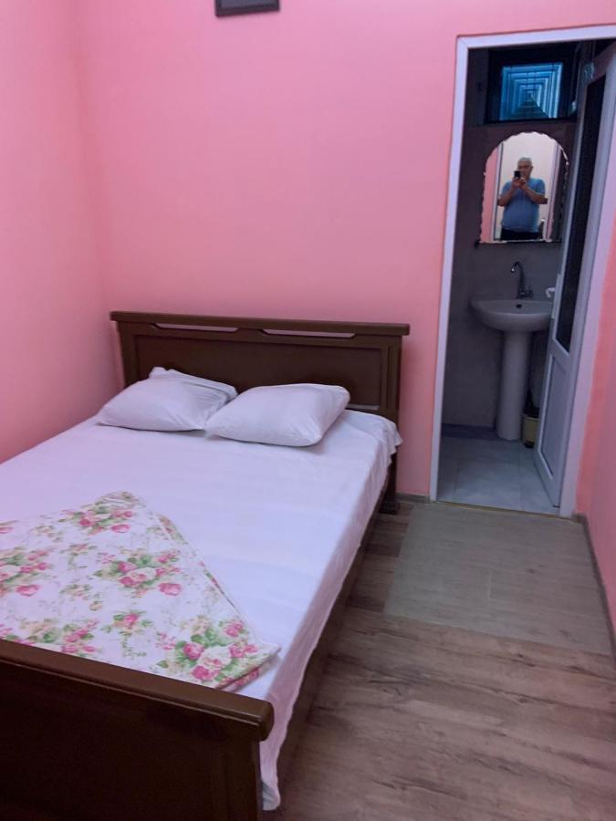 Tnak Hotel Jerevan Exteriör bild