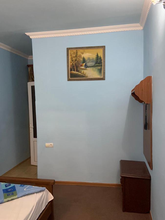 Tnak Hotel Jerevan Exteriör bild